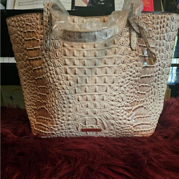 KHAKI & CREAM CROC TOTE - Picture 4 of 8